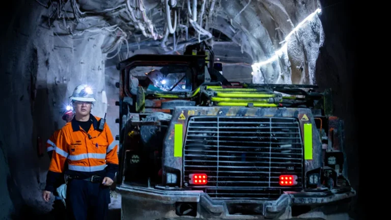 Vacuum vs Air Contactor Boosts Mining Safety Fast