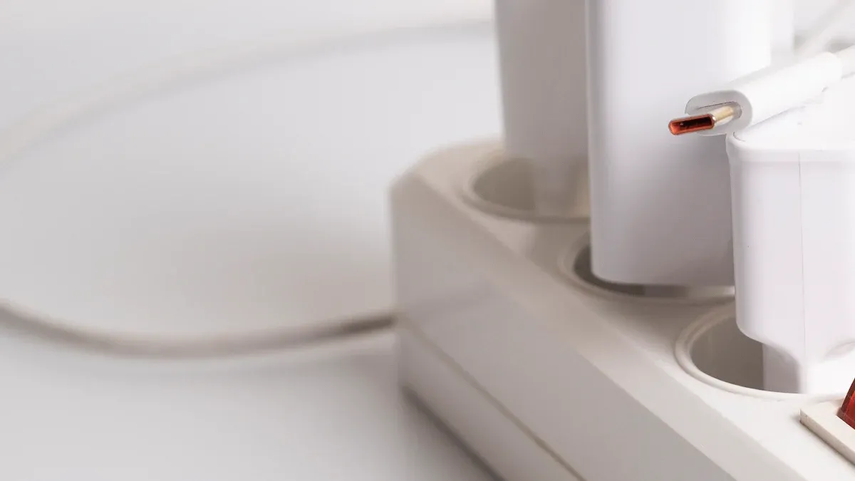 ஆற்றல் திறன் மற்றும் கச்சித வடிவமைப்பு