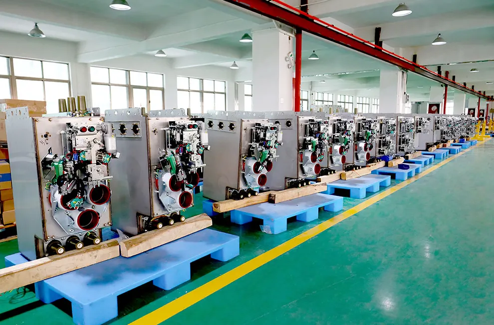 நவீன சுவிட்ச்கியர் தொழிற்சாலையில் உள்ளமைக்கப்பட்ட கம்பங்கள் மற்றும் காப்புப் பாகங்களுக்கான XBR ELE உற்பத்தி வரிசை